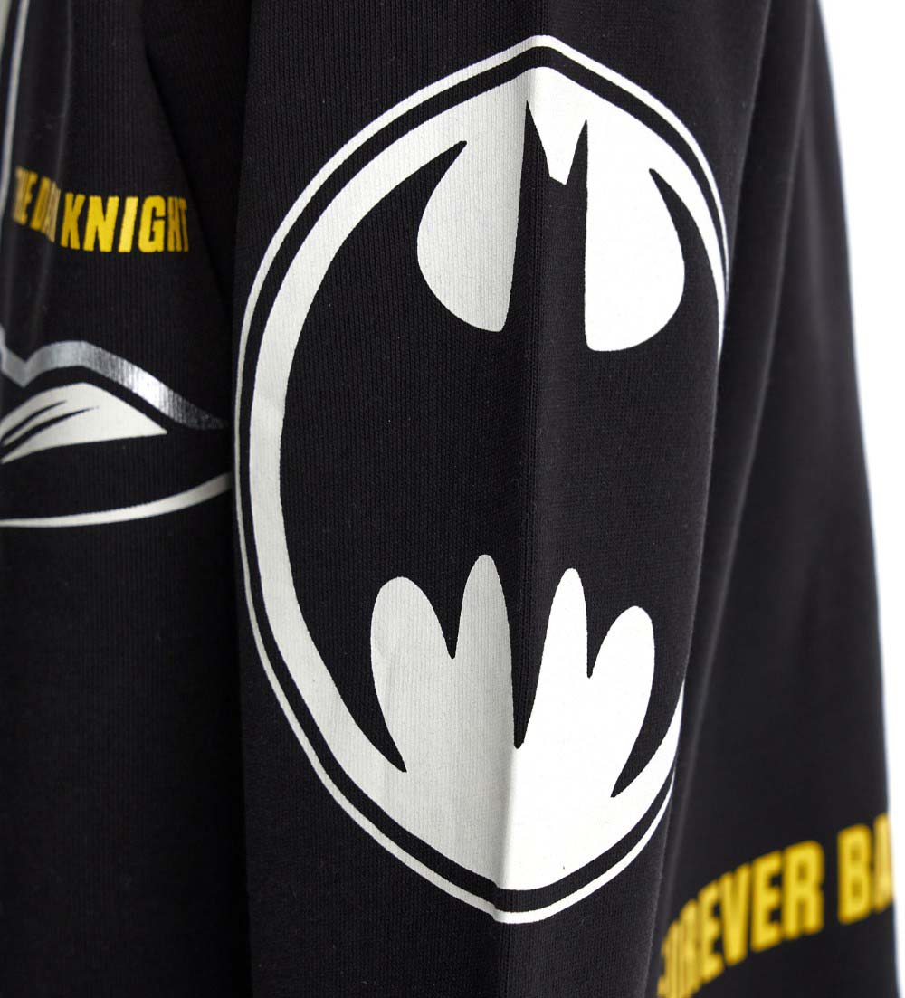 Boy's Batman sweatshirt-11