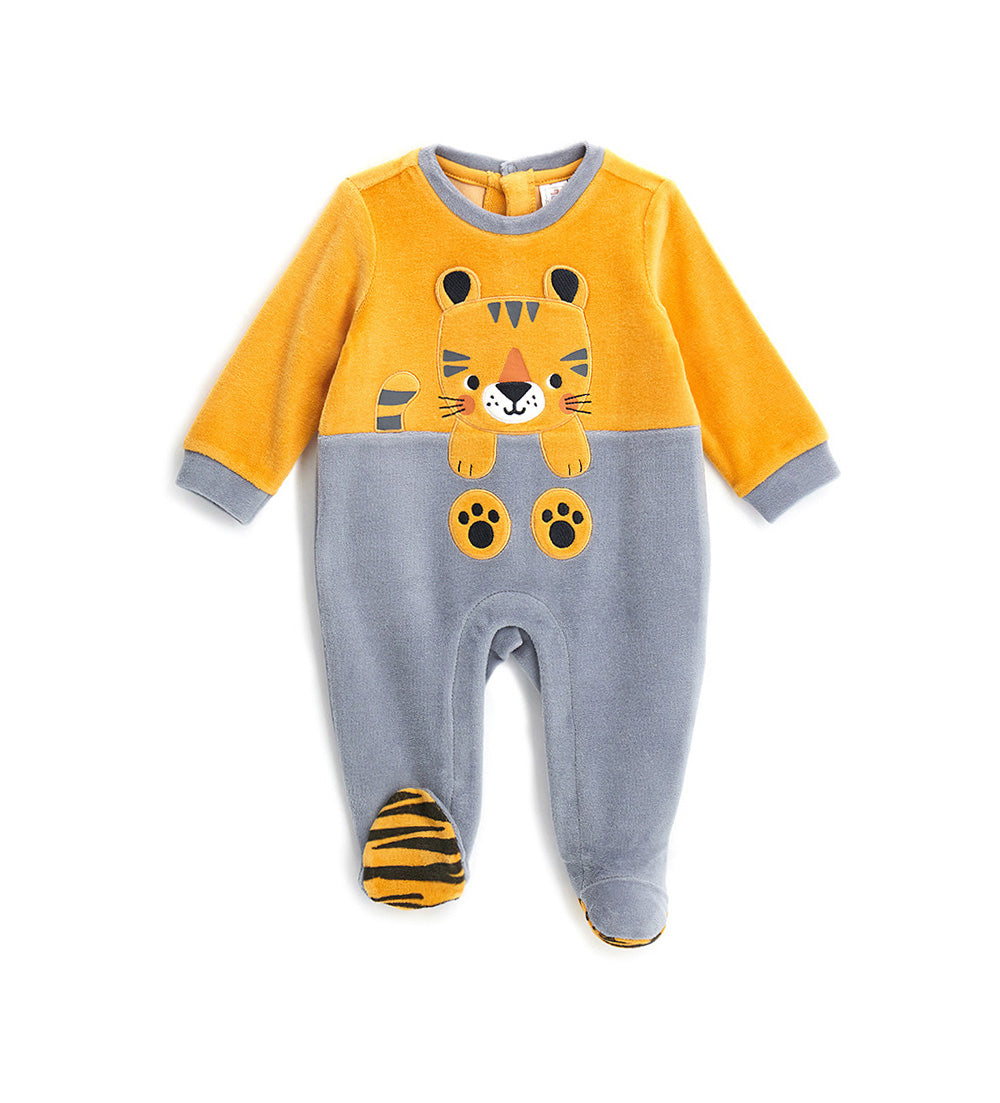 NEWBORN'S ONESIE-1