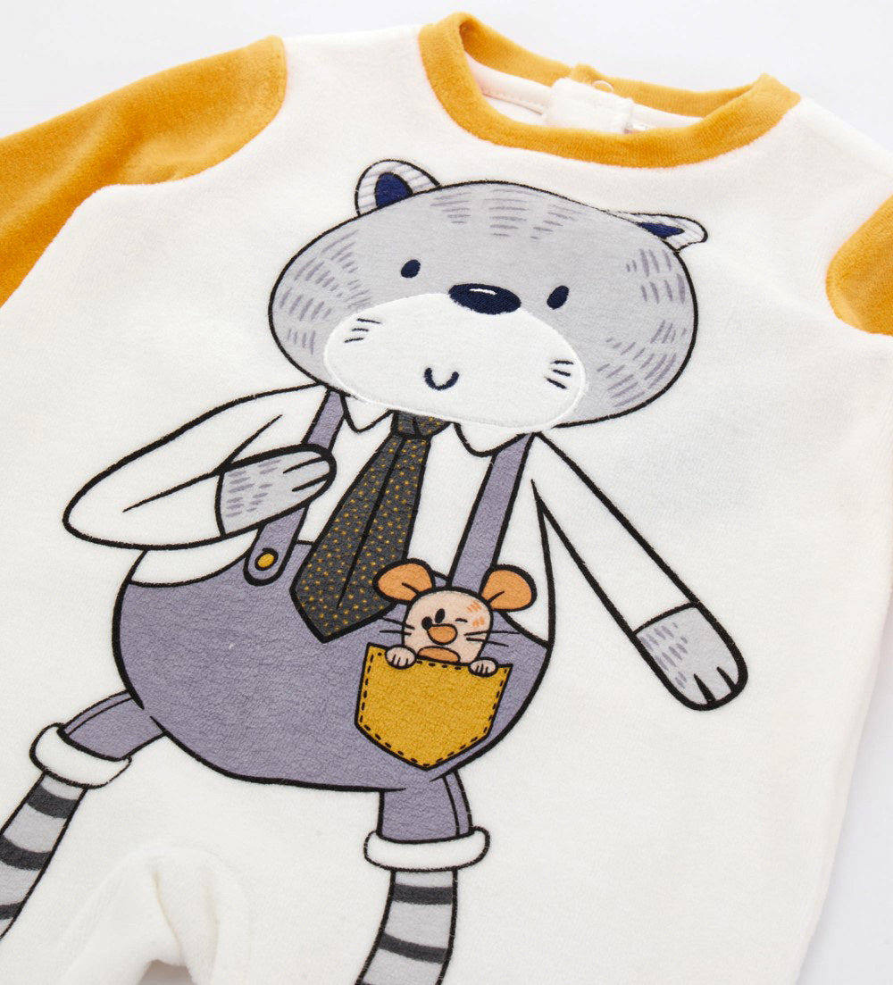 NEWBORN'S ONESIE-11