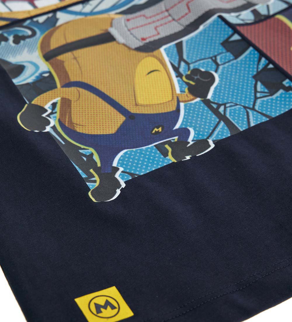 Boy's minions t-shirt