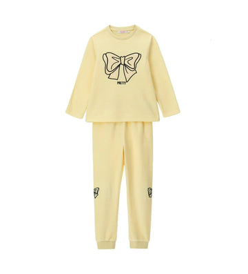 Girl's pajamas