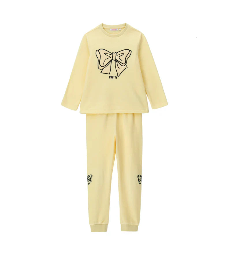 Girl's pajamas